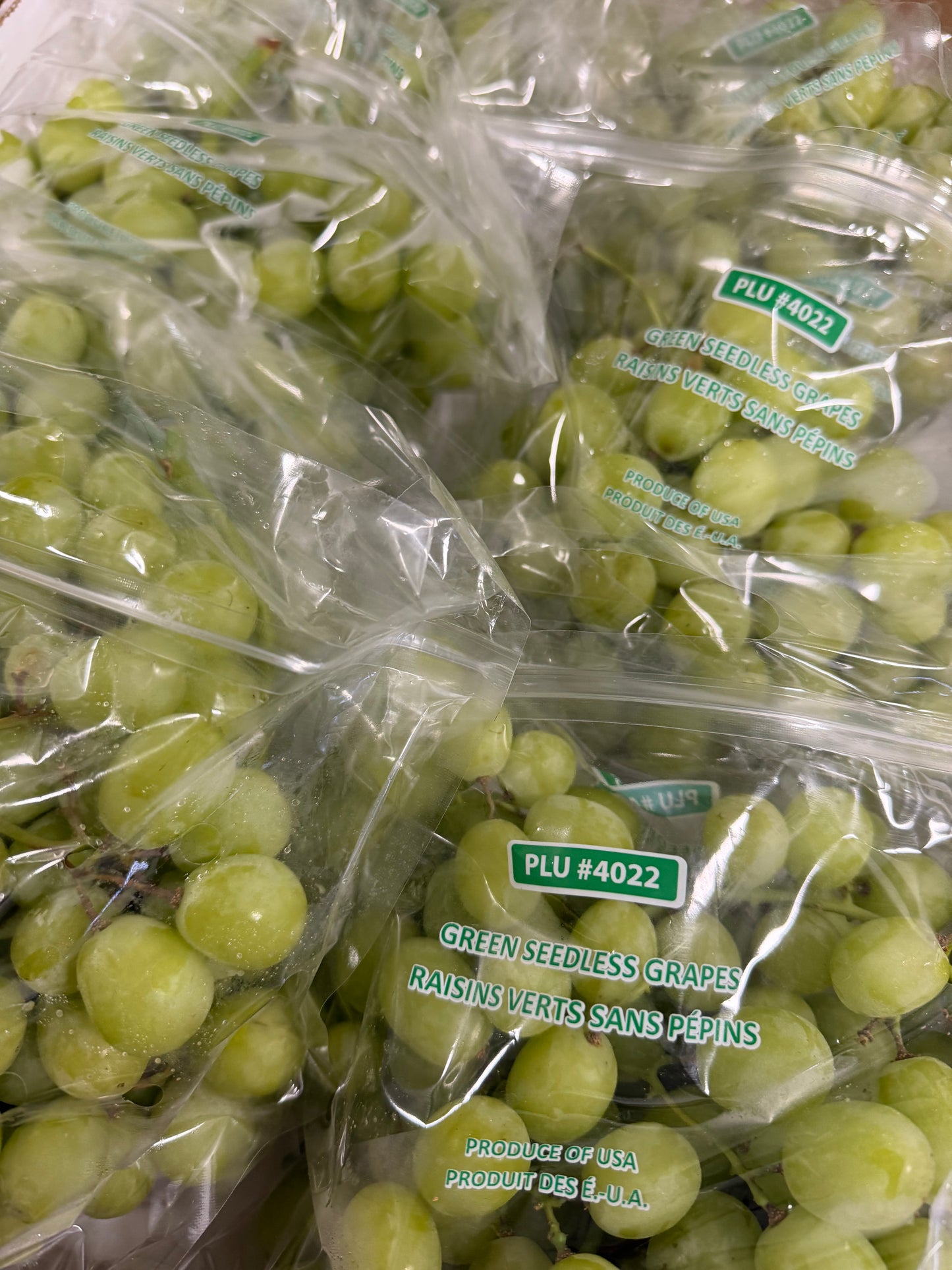 Green Seedless Grapes (bag). Crunchy!